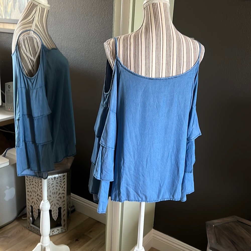 INC, cold shoulder, chambray top, bellowing sleeves, size 14, style factor 💯 - Picture 3 of 11